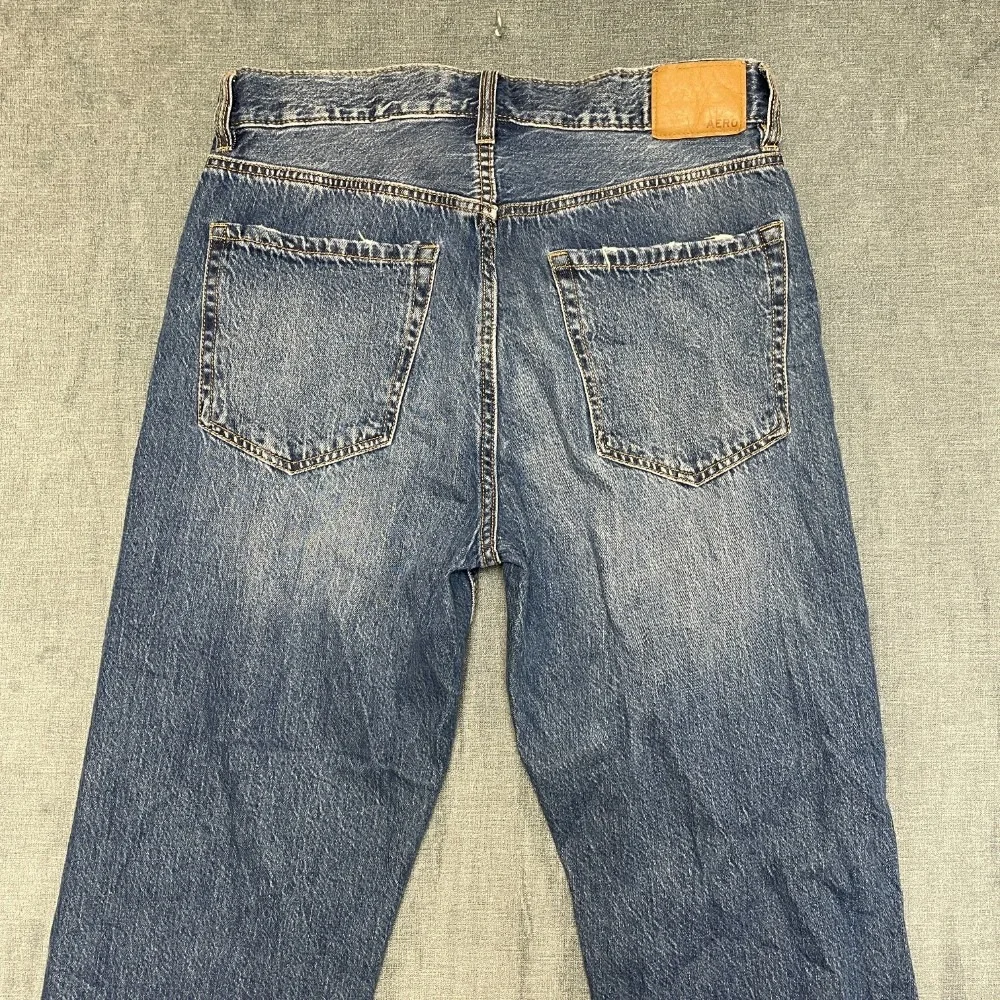 Aeropostale Jeans Mens 32x31 Blue Denim Distressed Straight Leg Zip Fly Outdoor